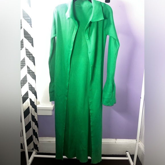 Finer Things Green Ribbed Knit Dress Fits up to 2x Versatile duster or dress - Picture 6 of 9